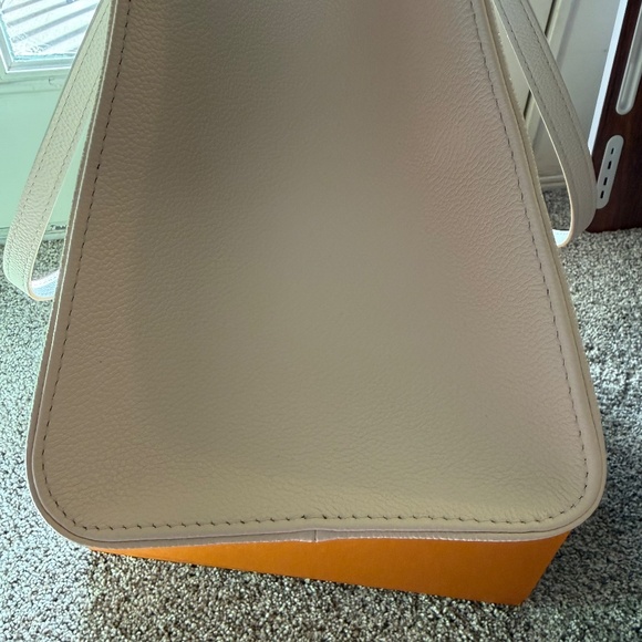 Empreinte Monogram Giant Onthego MM Latte Bubble Tea - Picture 8 of 13